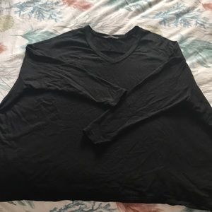 Two. Cut-loose pullover L